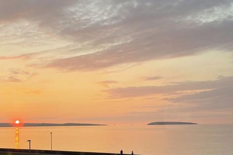 6 bedroom terraced house for sale, Promenade, Llanfairfechan