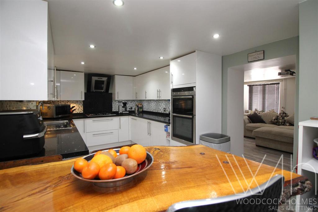 Kitchen diner .JPG