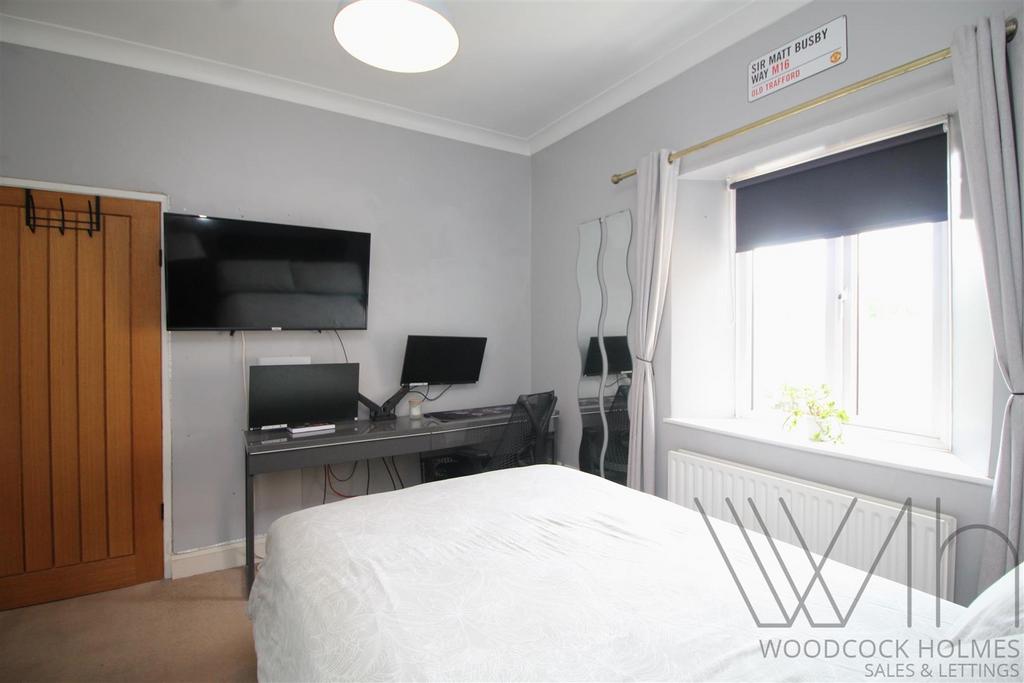 Bedroom 2.JPG