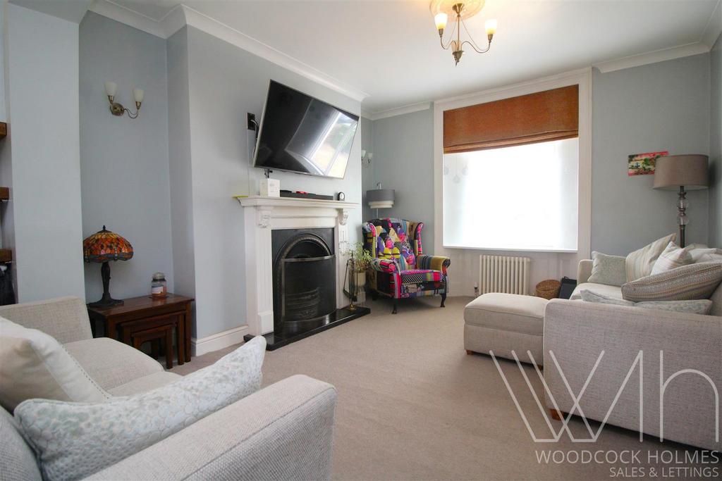 Living room 2 .JPG