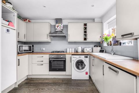 undefined, Pennyfield, Cobham