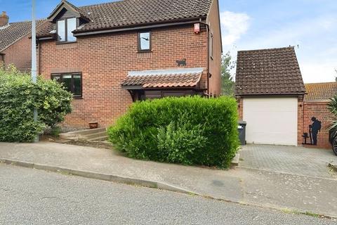 3 bedroom detached house for sale, Grantham Crescent, Ipswich