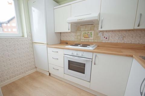 1 bedroom retirement property for sale, Hometide House, Lee-On-The-Solent, PO13