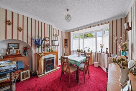 4 bedroom semi-detached house for sale, Vale Road, Worcester Park
