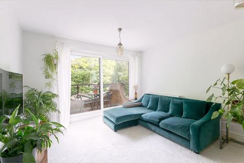 50 Campion Close, Croydon, CR0 5SN