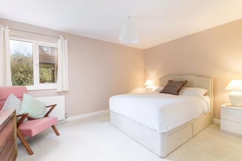 50 Campion Close, Croydon, CR0 5SN