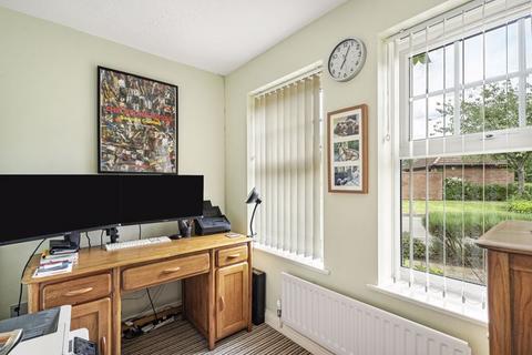 4 bedroom detached house for sale, Walton Road, Caldecotte, Milton Keynes