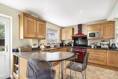 4 bedroom detached house for sale, Walton Road, Caldecotte, Milton Keynes