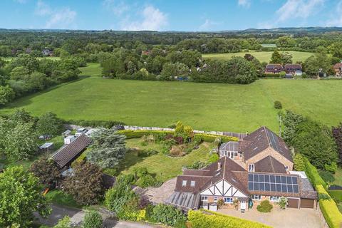5 bedroom detached bungalow for sale, New Road, Aston Clinton