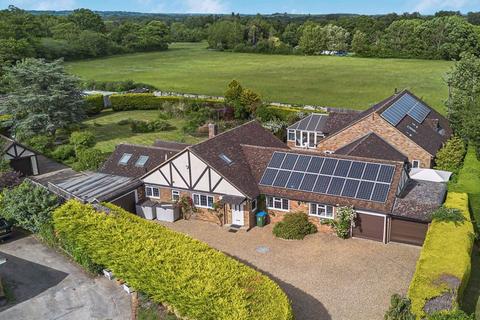 5 bedroom detached bungalow for sale, New Road, Aston Clinton