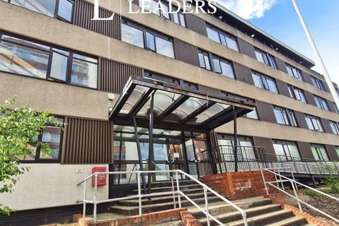2 bedroom flat to rent, Queens Moat House, St. Edwards Way, Romford, RM1