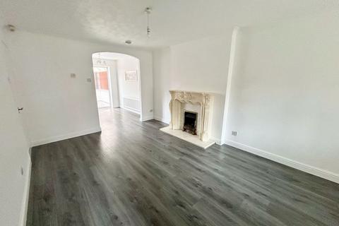 3 bedroom terraced house to rent, Lawson Street, Manchester