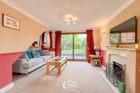 5 Bromwich Drive, Lichfield, WS13 8SD
