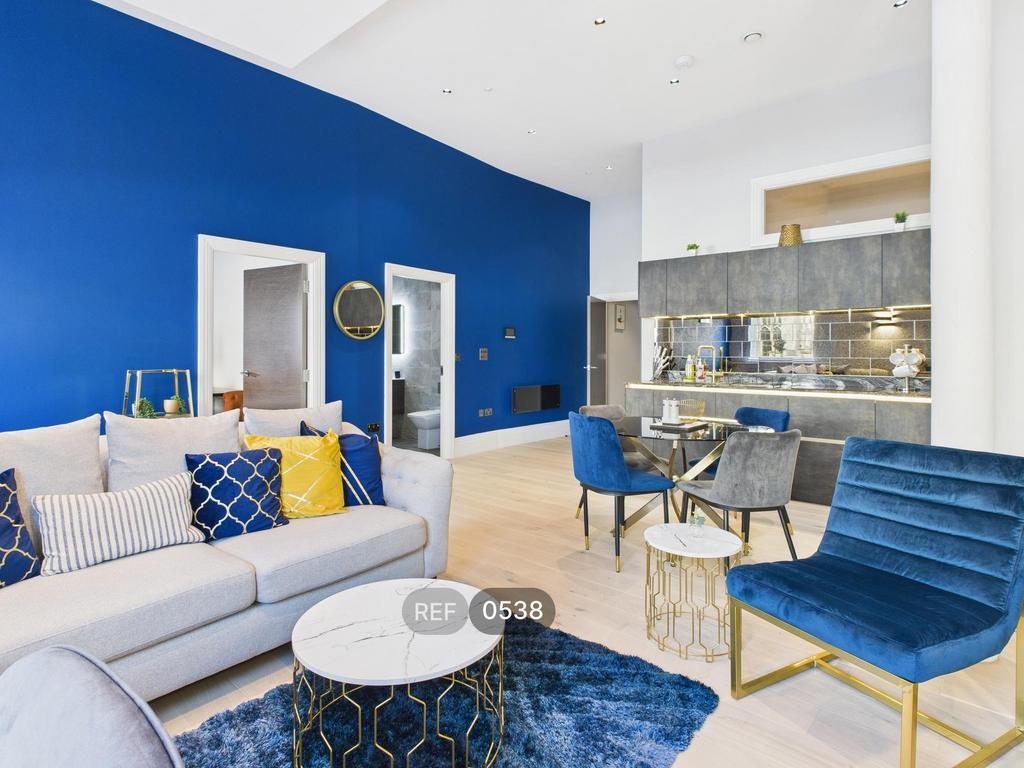 Kitchen &amp; Living area