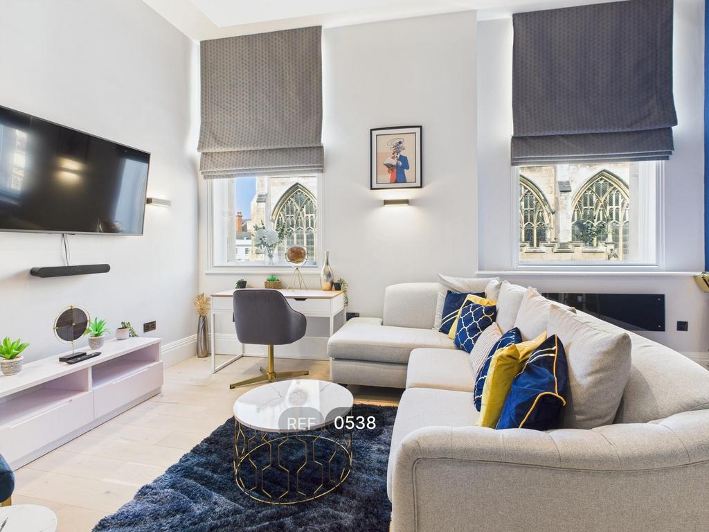 Kitchen &amp; Living area