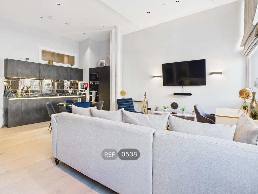 Kitchen &amp; Living area