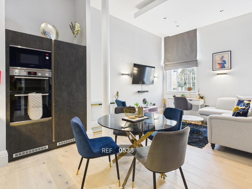 Kitchen &amp; Living area