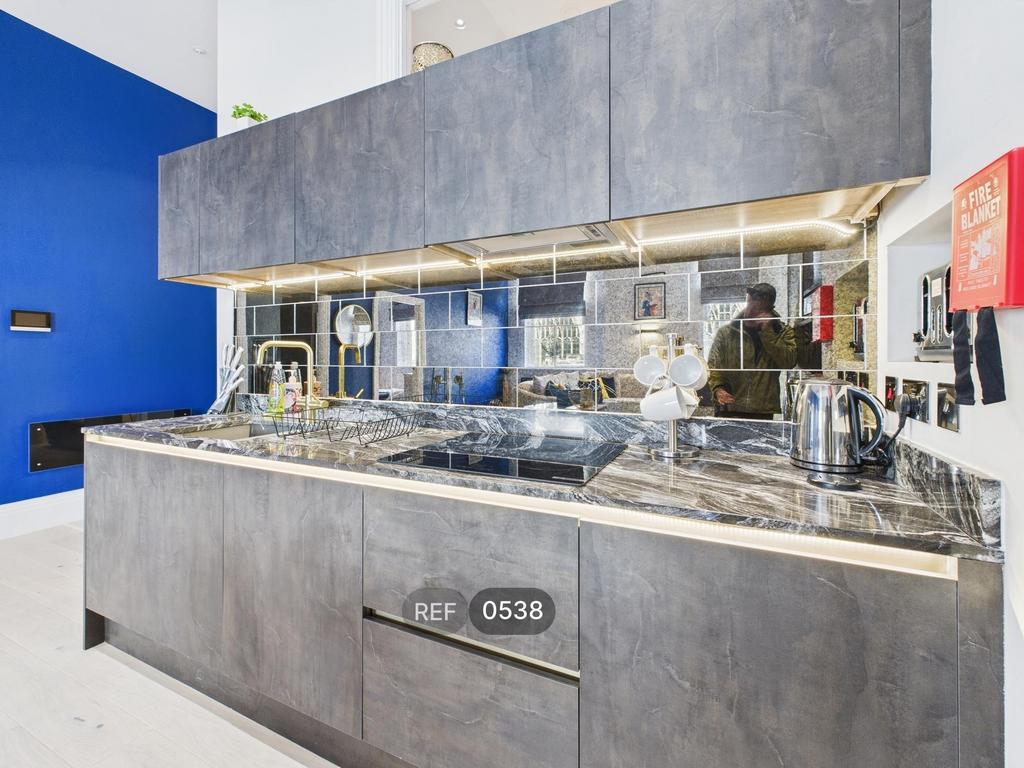 Kitchen &amp; Living area