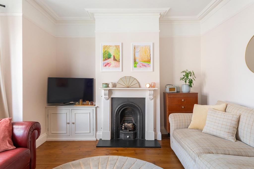 1 I1 RSE - Living Room A.jpg