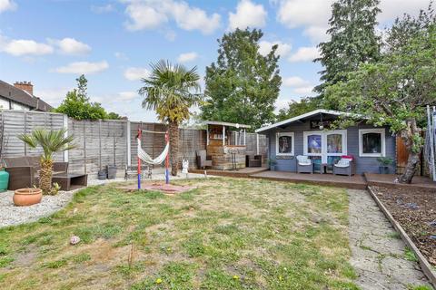 3 bedroom end of terrace house for sale, Southway, Wallington, Surrey