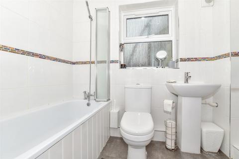 104 Priory Road, Tonbridge, TN9 2BP