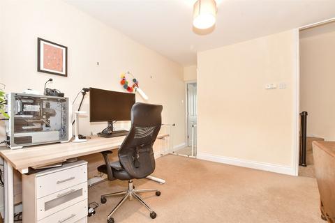 104 Priory Road, Tonbridge, TN9 2BP