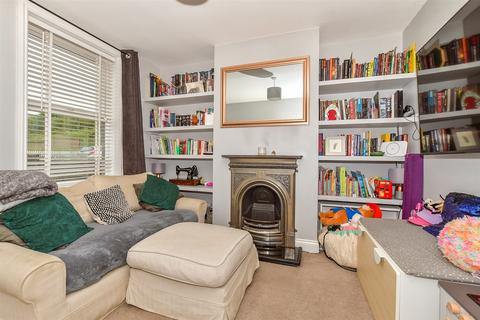 104 Priory Road, Tonbridge, TN9 2BP