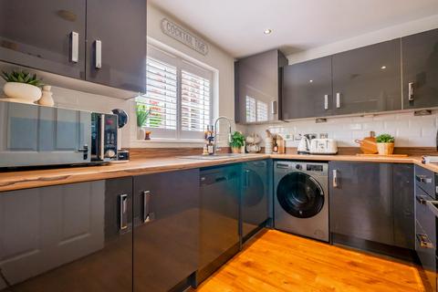 83 Cheapside West, Rayleigh, SS6 9JN