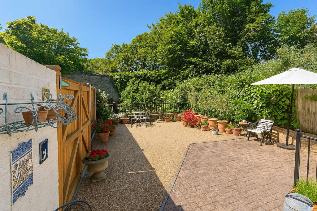 Parking/Patio