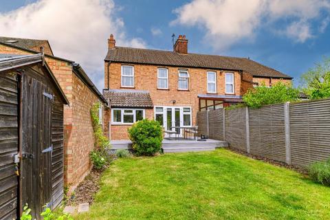 4 West Grove, Bedford, MK40 4BT