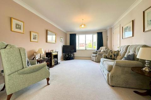 38 Azalea Drive, Trowbridge, BA14 9GG