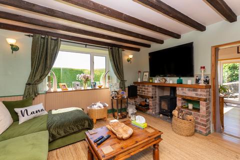 undefined, Gwalchmai, Isle of Anglesey, LL65