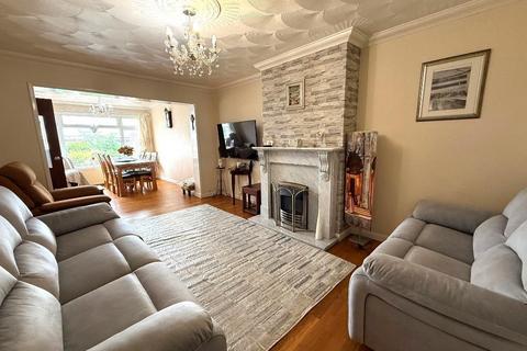 3 bedroom semi-detached bungalow for sale, Sundon Park, Luton LU3