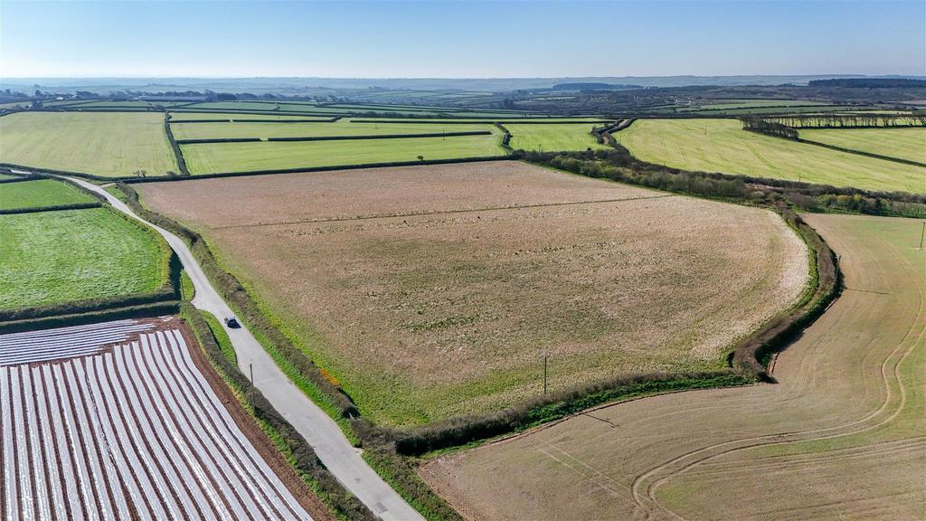 LOT 3: Land south of Thornery Farm (18.75 acres /