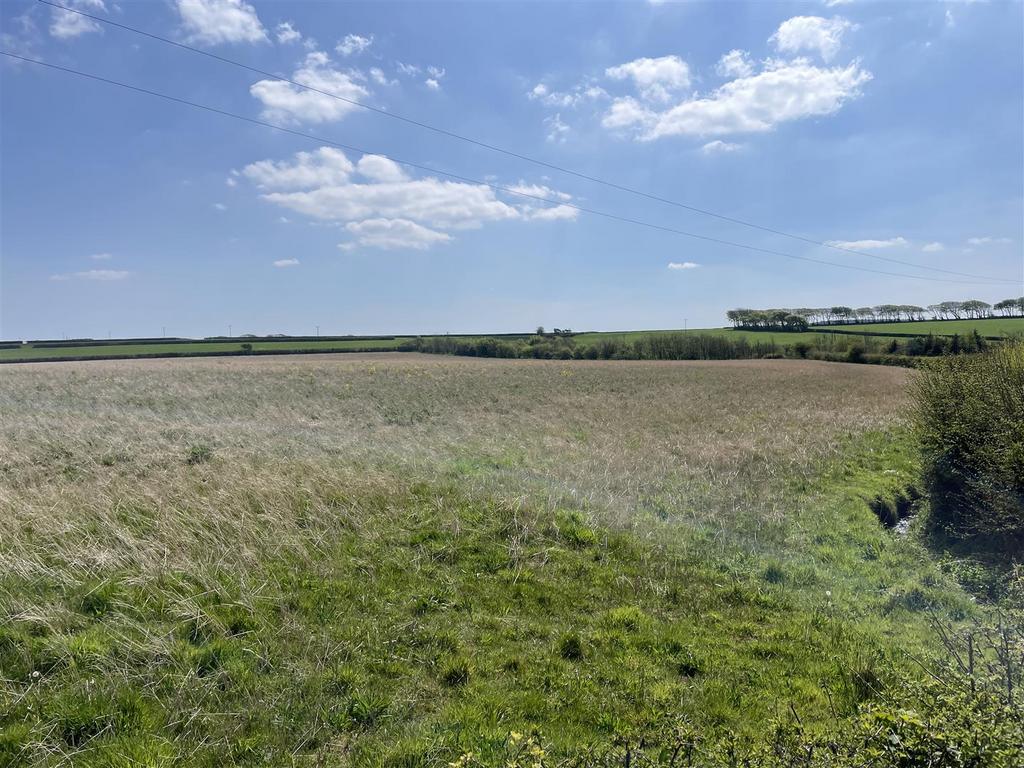 LOT 3: Land south of Thornery Farm (18.75 acres /