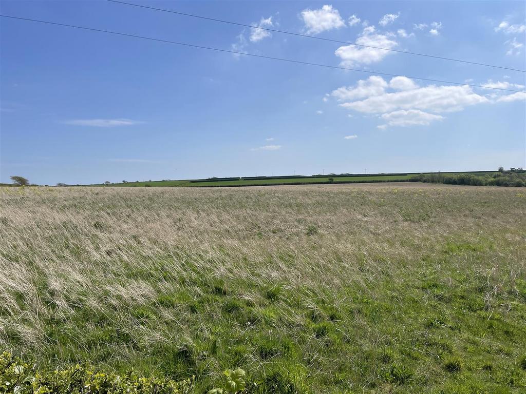LOT 3: Land south of Thornery Farm (18.75 acres /
