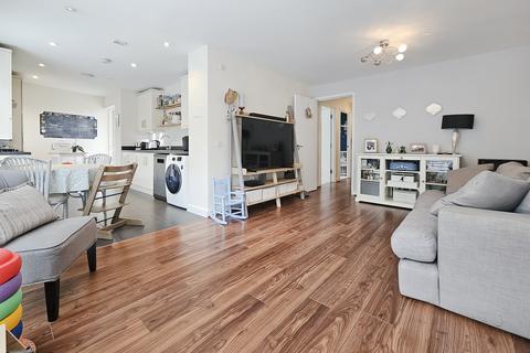 2 bedroom flat for sale, Trumpington, Cambridge CB2