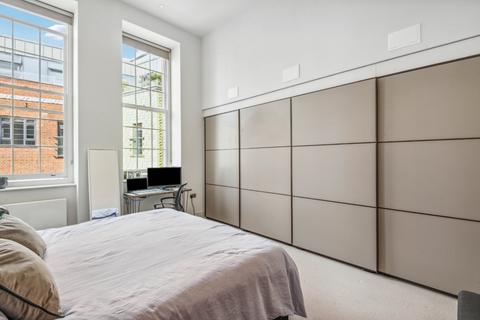 1 bedroom flat to rent, Magistrates House, Market Place, Brentford, Middlesex