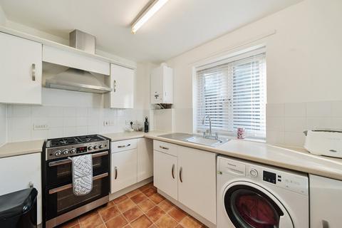 2 Blossom Road, Caversham, Reading, RG4 7AZ