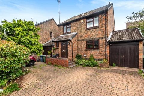 2 Caddis Close, Stanmore, HA7 3TL