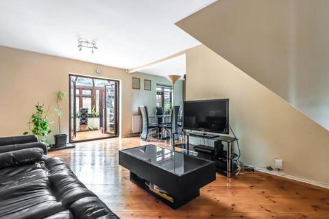 2 Caddis Close, Stanmore, HA7 3TL