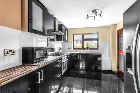2 Caddis Close, Stanmore, HA7 3TL