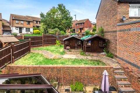 2 Caddis Close, Stanmore, HA7 3TL