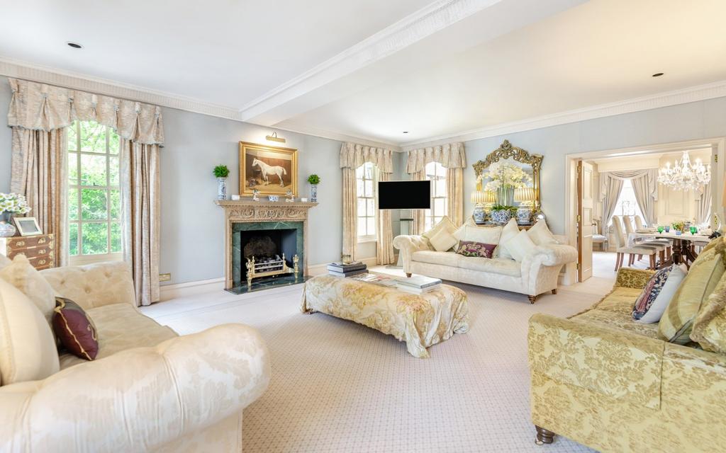 Formal Lounge