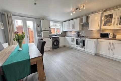 4 Queens Avenue, Dalton Le Dale, Seaham, SR7 8EX