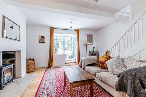 18 Carrbottom Road, Greengates, Bradford, BD10 0BB