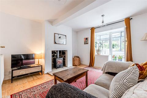 18 Carrbottom Road, Greengates, Bradford, BD10 0BB