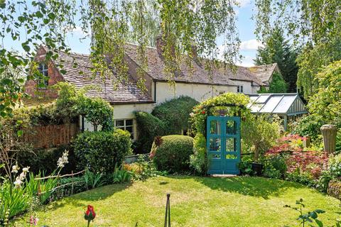 4 bedroom detached house for sale, Upton Road, Defford, Worcester, Worcestershire, WR8