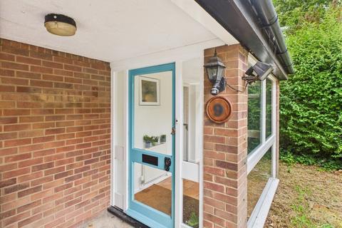 1 bedroom in a house share to rent, Braithwait Close