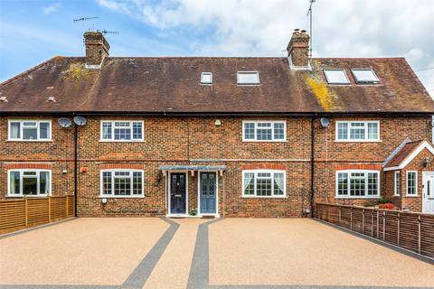 3 bedroom terraced house for sale, Lingfield Road, Edenbridge, Kent, TN8